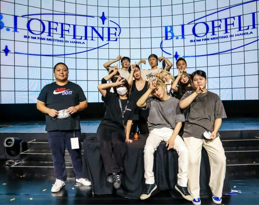 131RapperBI's tweet photo. Hanbin and Team B.I ❤ https://t.co/X2819BWibi