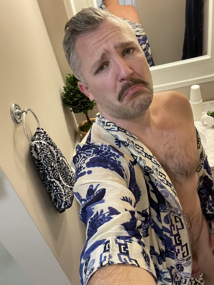 Mornings suck….. 😈