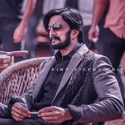 AJ46464646's tweet photo. which actor has more fanbase in kannada industry ??

Retweet- #KichchaSudeep
Like - #DarshanThoogudeepa

#VikrantRona  #DBoss https://t.co/QGXwZMb37v