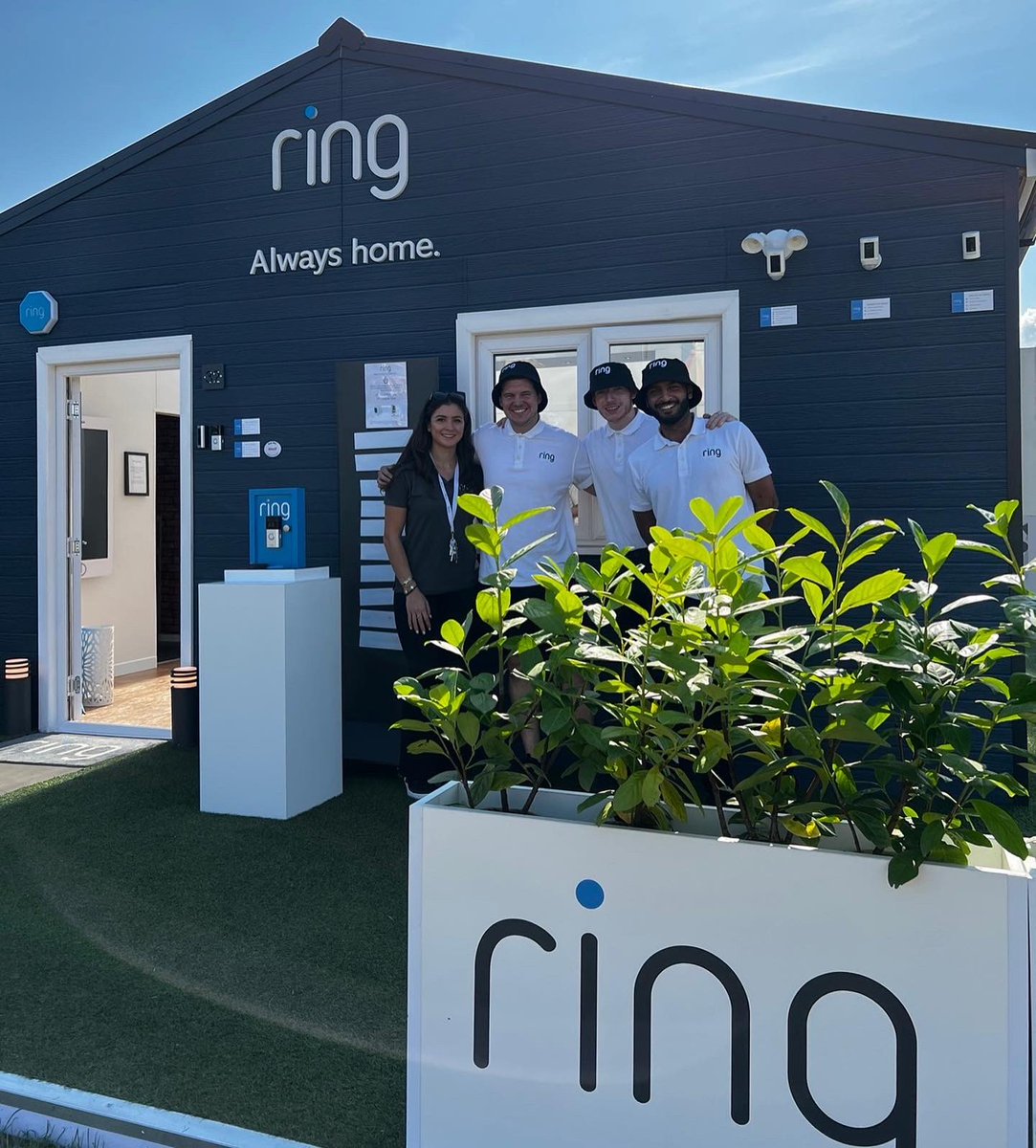 UKIgnite's tweet image. Another cracking day of sales in the sunshine ☀️

#cinchxcarfest #ringcarfest #carfestsouth #weareignite 
@ring @carfestevent
