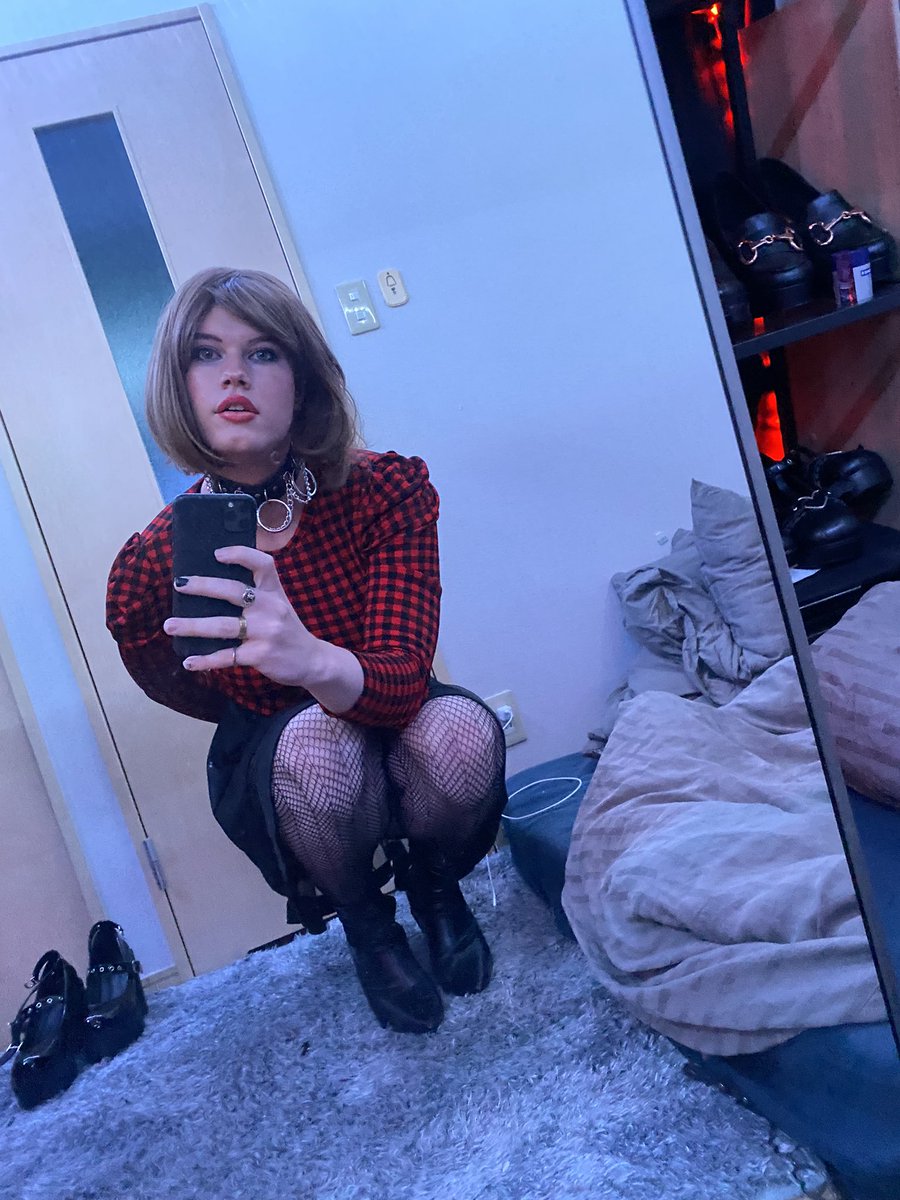 FemTheJenn's tweet photo. Hey look its meeee 🖤
#trans #transwoman https://t.co/fqOcQbgeZj