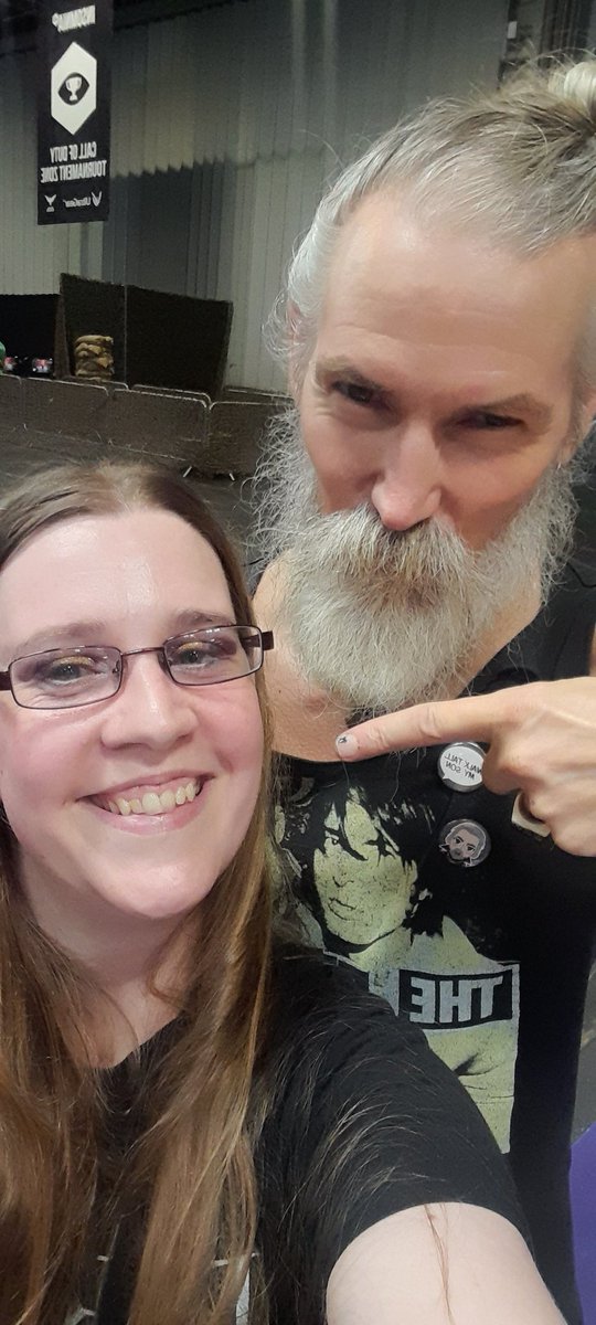 Kimboly27's tweet photo. A really nice surprise was meeting the really lovely @joncampling at @IGFestUK over the weekend! A few years ago, I was an extra on a film with him and it was a lot of fun, so was nice to chat about that and putting the world's to right! Thanks for being so awesome Jon! https://t.co/OT3iHSQcwe