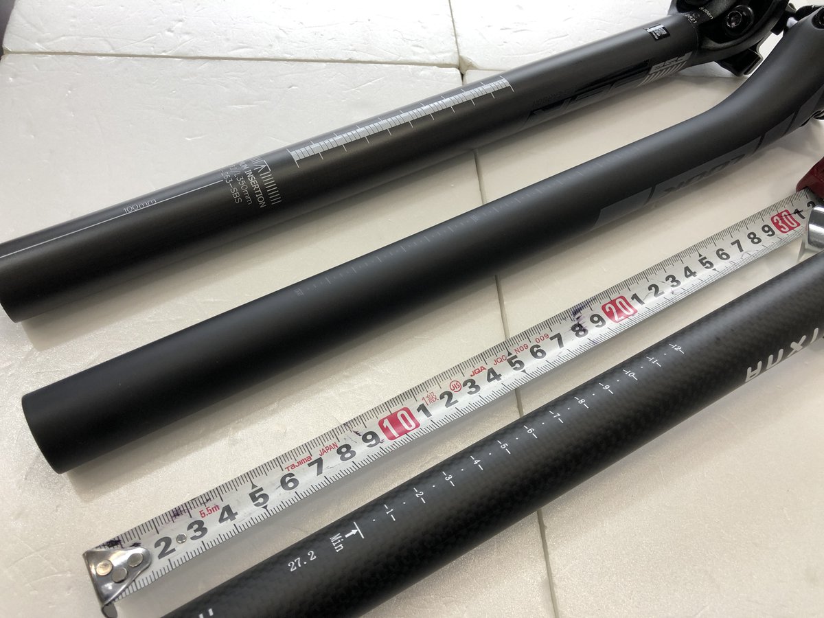 starplexjoshi's tweet photo. シートポストをカット②
シートポストには必ずミニマムインサートの印が付いてます（フレームサイズの都合で最初からカットして納車したものもありますが）。
アルミ製のもので約10cm、カーボン製の中には7cm��言うものもあります。単純に考えてこの長さが残っていれば強度に問題なしと言えます。 https://t.co/BKWc6h7wAs
