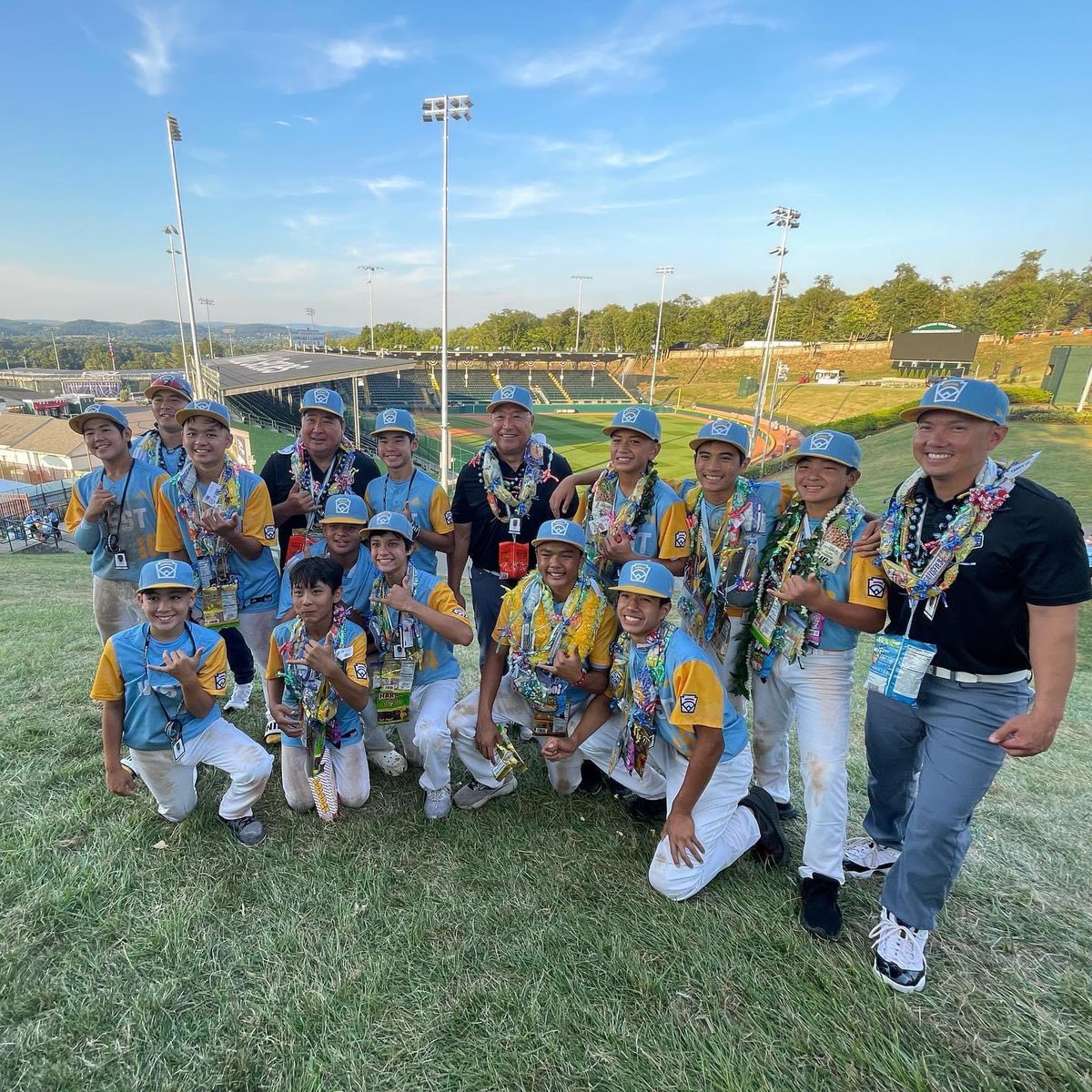 HiromotoAran's tweet photo. 2022 LLWS World Champs. Letโs go Honolulu!!!
#WE>me https://t.co/rr7YHfGoMn