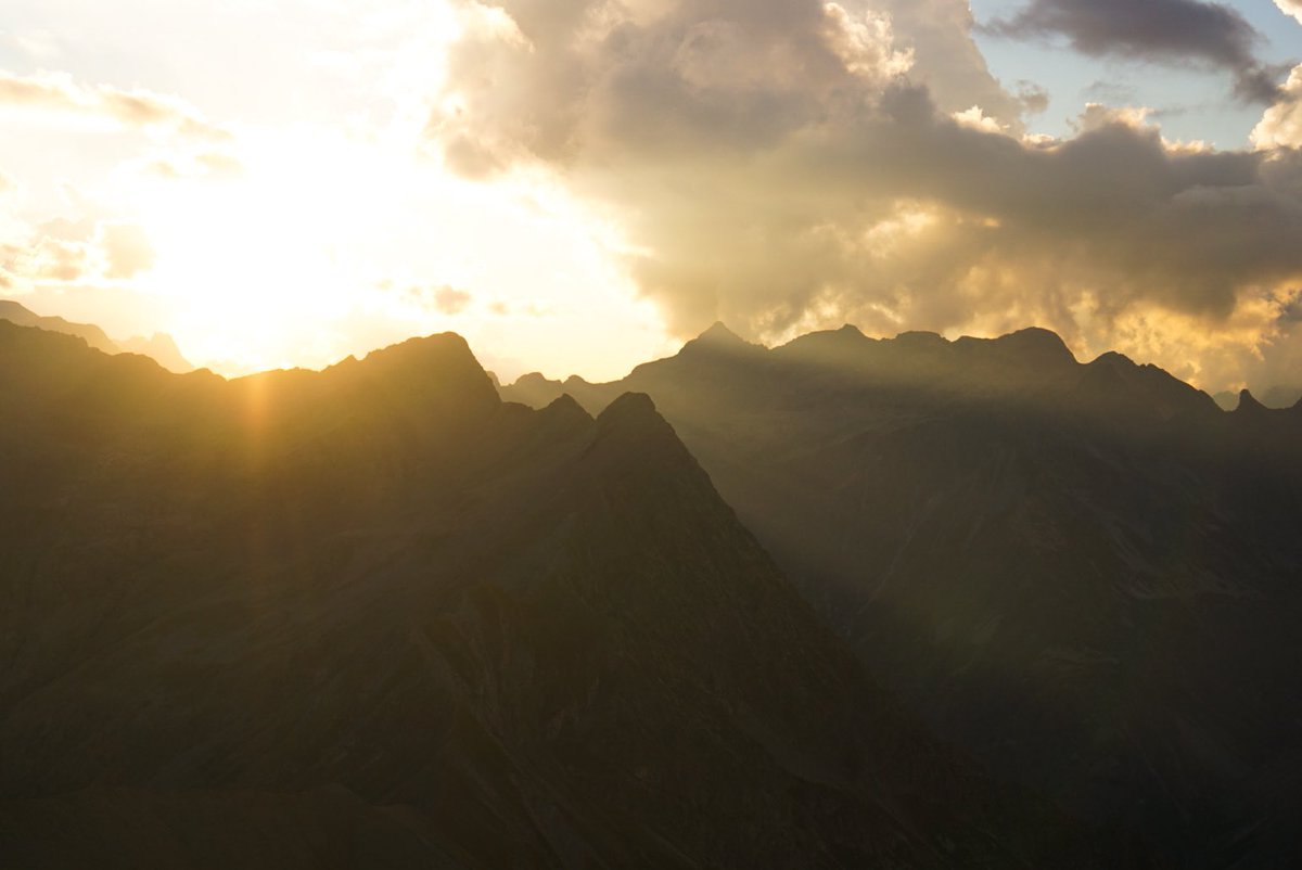 PhilineBernard's tweet photo. Welcome to the French Alps 🥰 #gm #photographers https://t.co/lrVU62TOAG