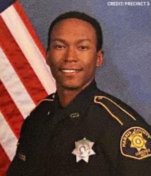 Pct4Constable's tweet photo. With heavy hearts, Constable Mark Herman's Office sends our condolences to the Harris County Precinct 3 Constables Office and the family of Deputy Constable Omar Ursin who was shot &amp; killed in the Atascocita area late Sunday as he drove home after picking up food for his family. https://t.co/Uxa8wc7WWn