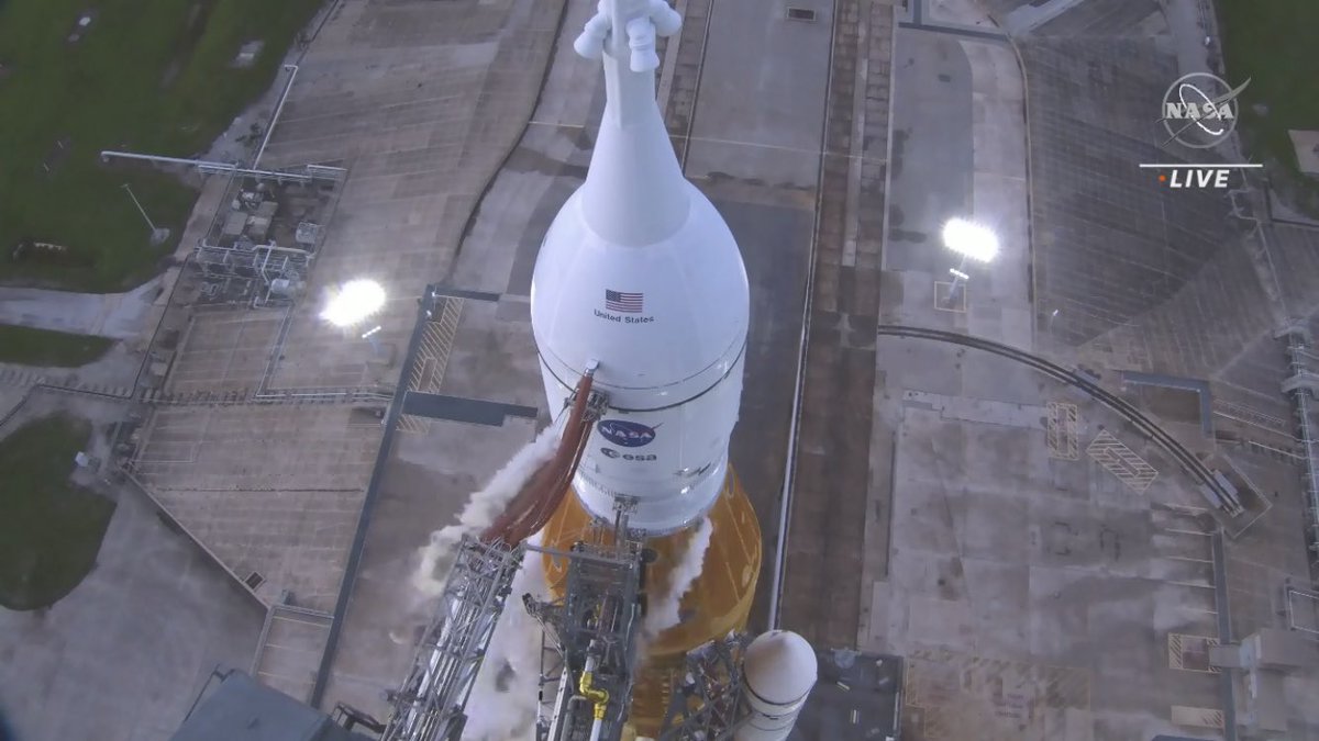 Nig65's tweet photo. #Artemis1 #NASA watching live on #youtube now 🚀🚀🚀🚀 https://t.co/JZUAdjzU4a