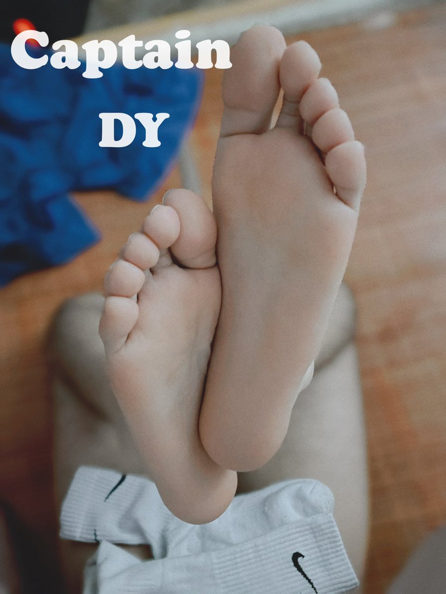 Captaindayu's tweet photo. Feet tickling https://t.co/zKaKkGLvYo