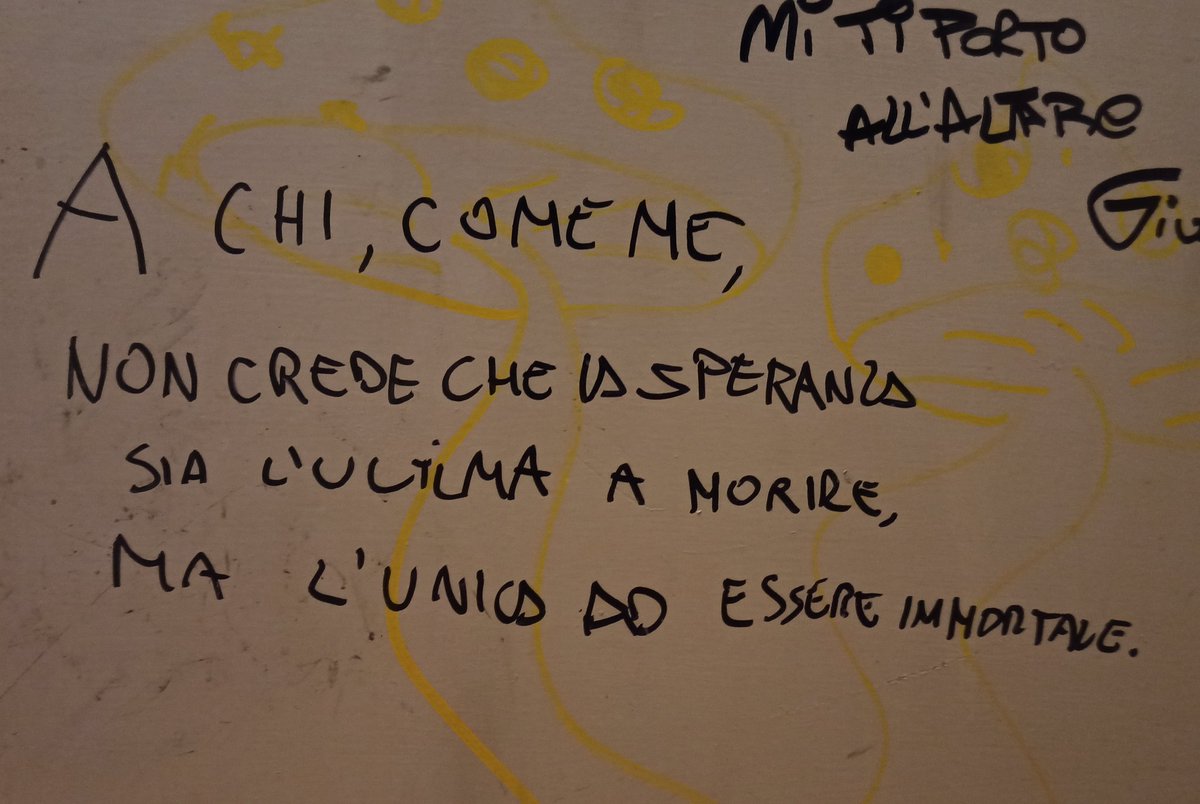 Rob_accia's tweet photo. "seee, ciaoo core"
#fotine
#scrittebrutte https://t.co/iq2Ke4hkD7
