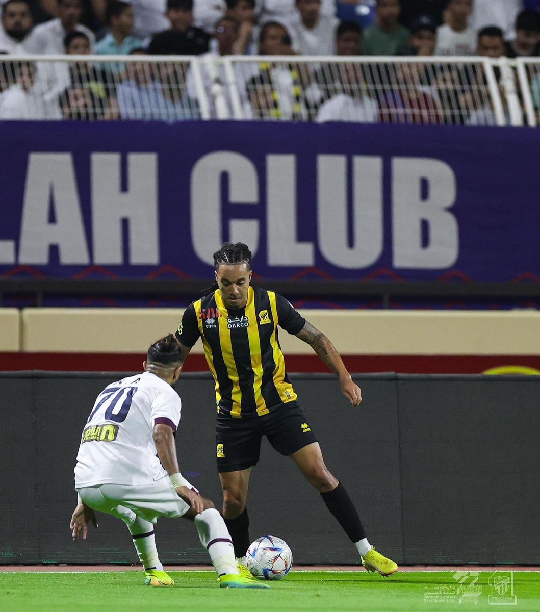 Helder Costa tweet media