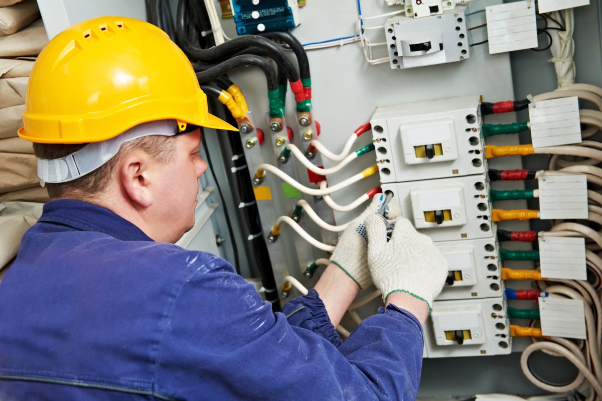 KliebertElect's tweet photo. Need an #electrician in Baton Rouge to fix the fried utilities? Call Kliebert Electrical Services, LLC at 225-673-1919 &amp; get your troubles fixed by a professional electrician.

Explore more by visiting us today! https://t.co/5NIjJ1ZASR #BatonRougeElectrician #ElectricalServices https://t.co/GngdjuBLtG