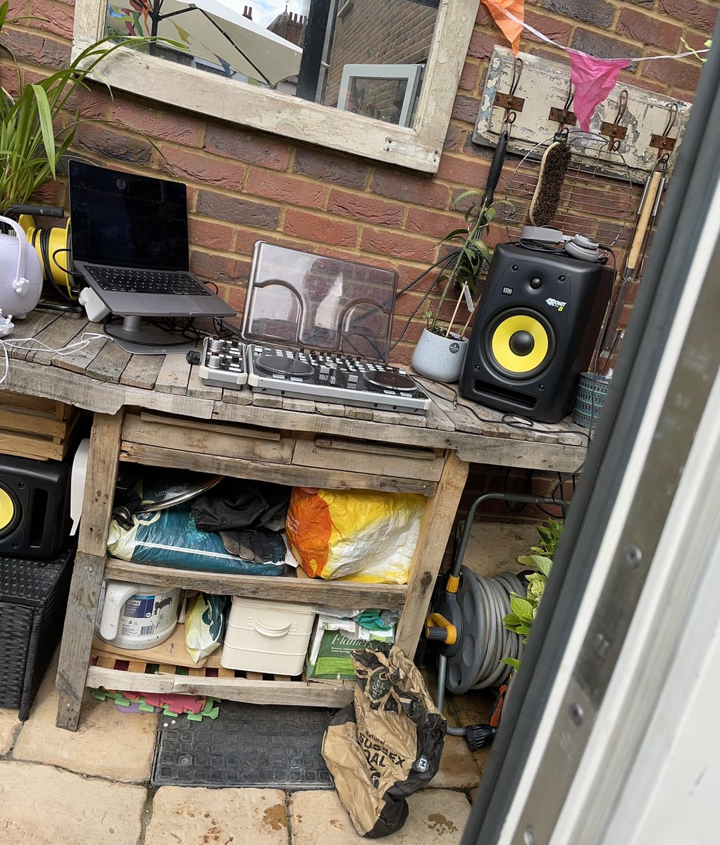 NJCarterMusic's tweet photo. #carnival #party setup ready to go! #HouseParty #housemusic #njcartermusic https://t.co/e4vlFw9geZ