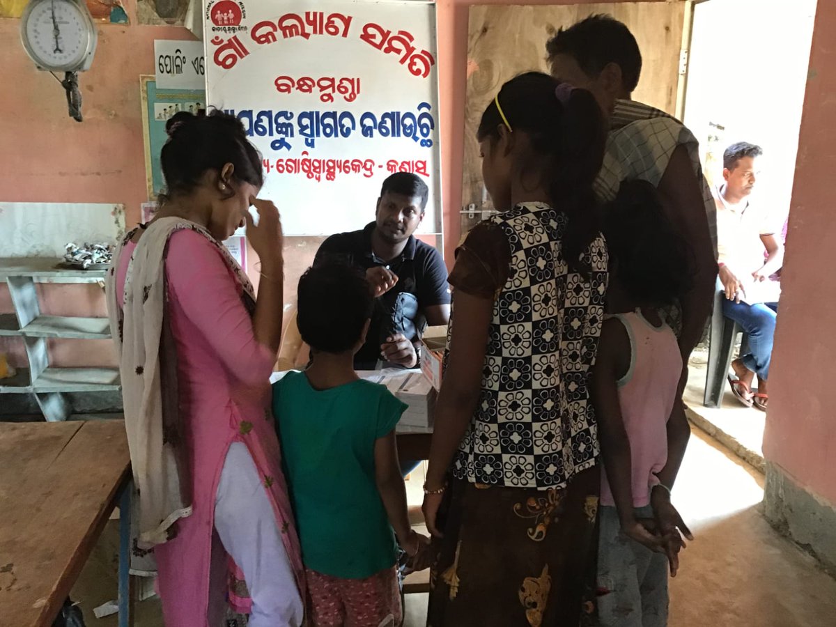 CYSDOdisha's tweet photo. Odisha Civil Society Response to Flood felt the immediate intervention of #WASH as situation is complicated after water receded from villages of #KanasBlock in #Puridistrict. After #SanitationDrive, through #HealthCamps 400 people received Healthcare @ Baku GP on 26 & 27 August. https://t.co/4gPNujFCqv