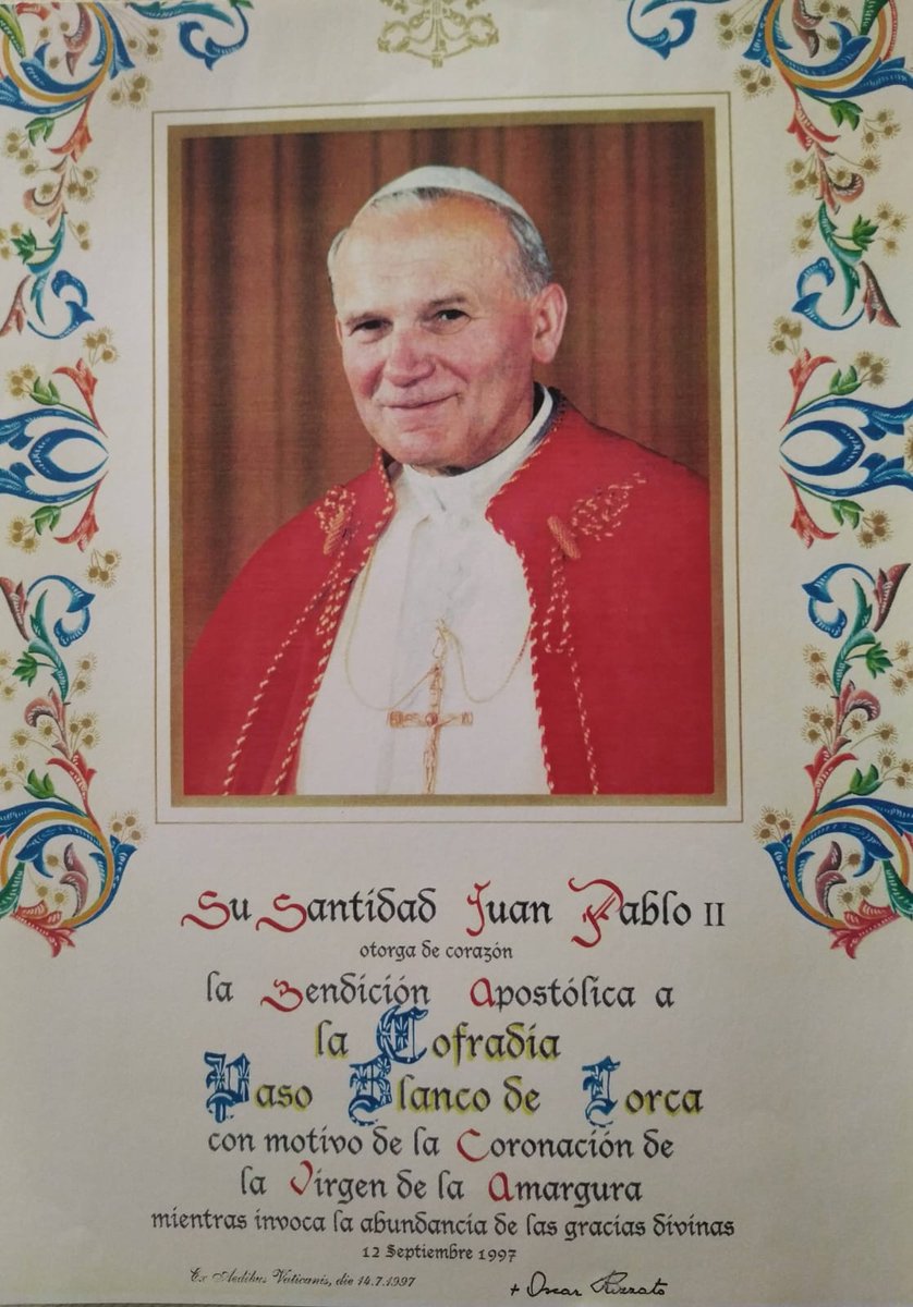 PasoBlanco_3's tweet photo. Con motivo de la Coronación Canónica de nuestra Virgen, el Papa Juan Pablo II otorgó al Paso Blanco la Bendición Apostólica.
#25CoronaciónAmargura https://t.co/uVttAumHGC