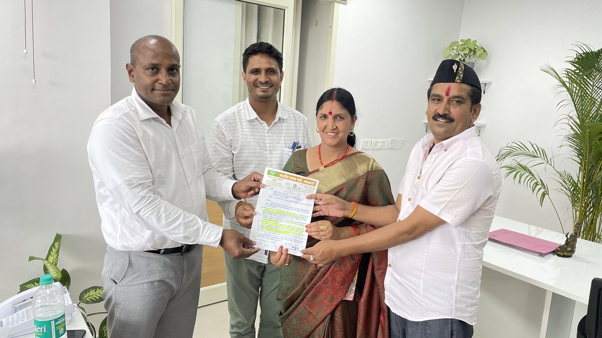basava_ias's tweet photo. Met Block Pramukh of  Bhatwadi and Dunda Blocks of Uttarkashi Dist. Discussed various issues related to development. https://t.co/pnrHzdDxaP