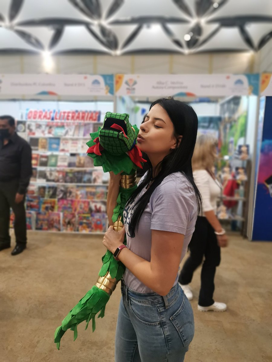 comictlancomics's tweet photo. Quetzalcoatl desatado en la Feria internacional del libro de Costa Rica https://t.co/MtulVfddkv