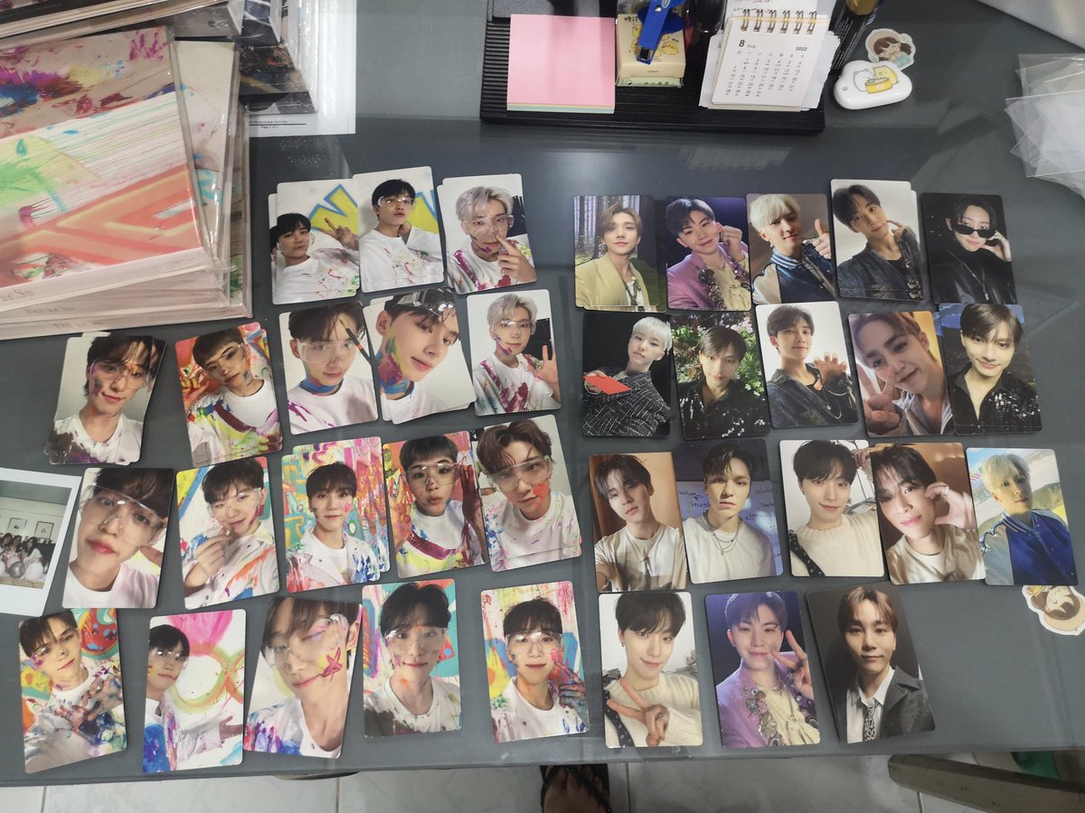 JhienevaAnne's tweet photo. Hello po. Dumating na po lahat ng albums from @DalbitCornerPH 5 FTS albums + ot13 FTS Carat Ver. Super salamat po. Kahit na walang dumating ni isang random Dk pc. Opo. Haha kahit hindi umuwi ang bias ko kahit 18 albums na binili ko. Okay lang ako Ok lang talaga ako #DALBIThanks https://t.co/hScL9kgUdo