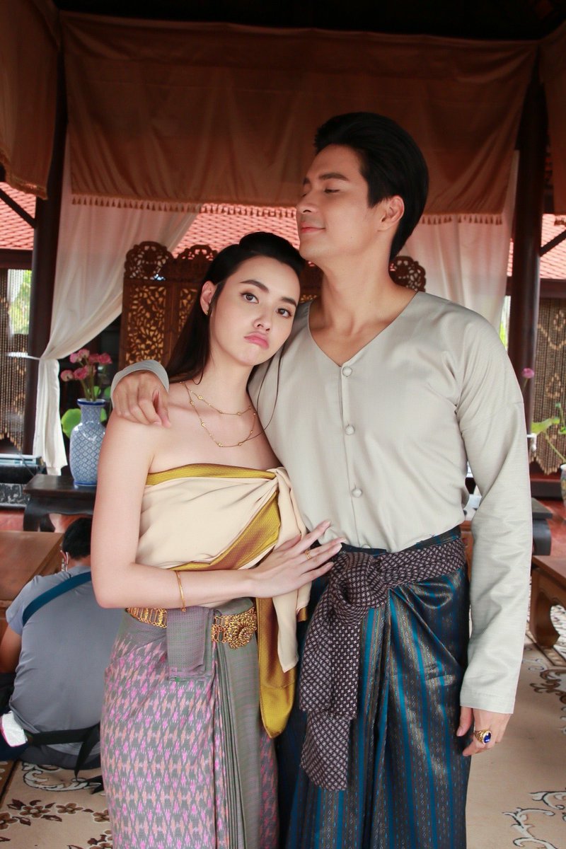 mediastudioteam's tweet photo. ขอบคุณมนต์เภตราฯ ที่นำพาเรามาพบกัน 🥰 

รอชมละครเรื่อง #เภตรานฤมิต ทาง #ช่อง7hd กันนะคะ
#เขมิอร #มุกดานรินทร์รักษ์ #คุณหลวงราชมนตรี #ไมค์ภัทรเดช #ch7hd #ch7hddramasociety #ch7hdentertainment  #mediastudio https://t.co/Ywp5sDMmTP
