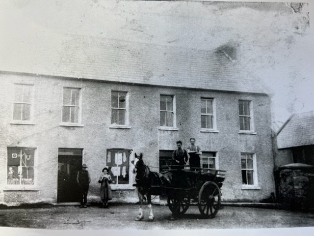 DiscoverTermon's tweet photo. History of Gracie's Shop
"Gracie's shop has been part and parcel of the Termon community for 120+ years. 
It first opened in the early 1900's by John McCafferty and taken over by Gracie McCafferty in the 1940's

More pics to follow
#Graciesinphotos #DiscoverTermon #localbusiness https://t.co/BZSvcdhmHH