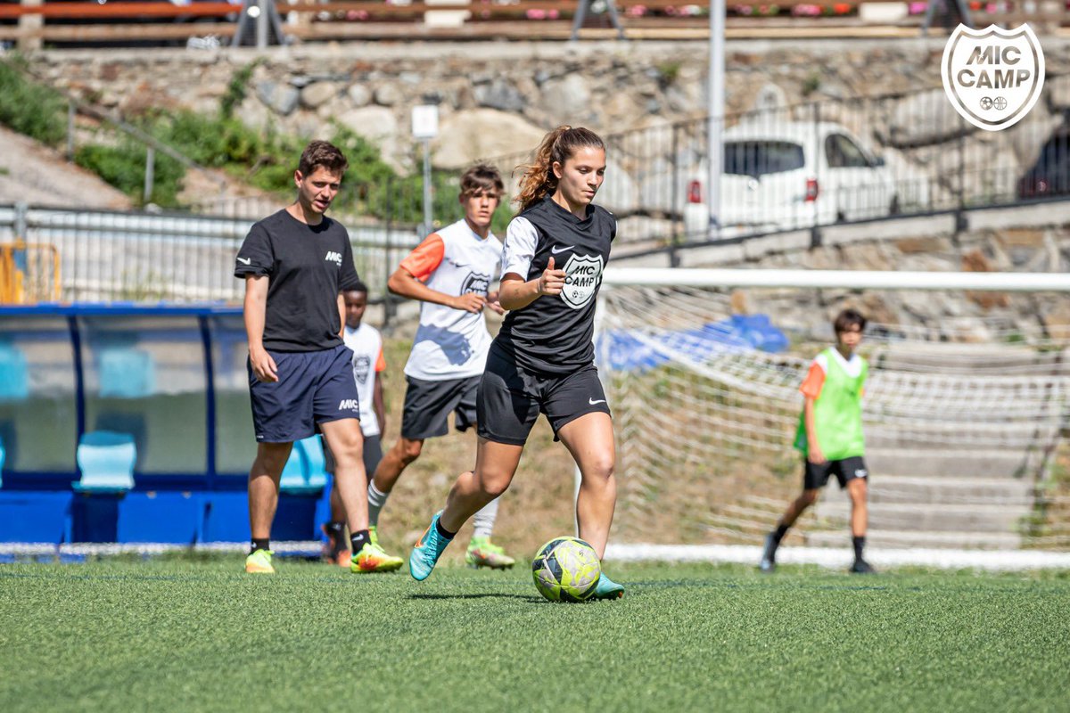 Esther Laborde s’ha proclamat campiona del món Sub-20 amb la <a href="/SEFutbolFem/">Selección Española Femenina de Fútbol</a> 🇪🇸

Enhorabona, <a href="/estherlc_04/">Esther Laborde Cabanillas</a>! 👏🏻