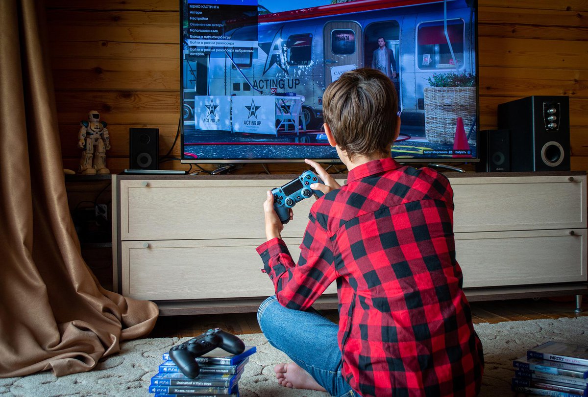 watiofy's tweet photo. Hoy es el día mundial del #Gamer. Queremos avisarte de que, si tus hijos tienen una consola de inicio inmediato, como la Xbox One o la Xbox series S o X: deben dejar de usar este modo de forma habitual. Ya que el consumo eléctrico se dispara, costándote entre 30 y 35€ al año. https://t.co/XTIaft9EJ6