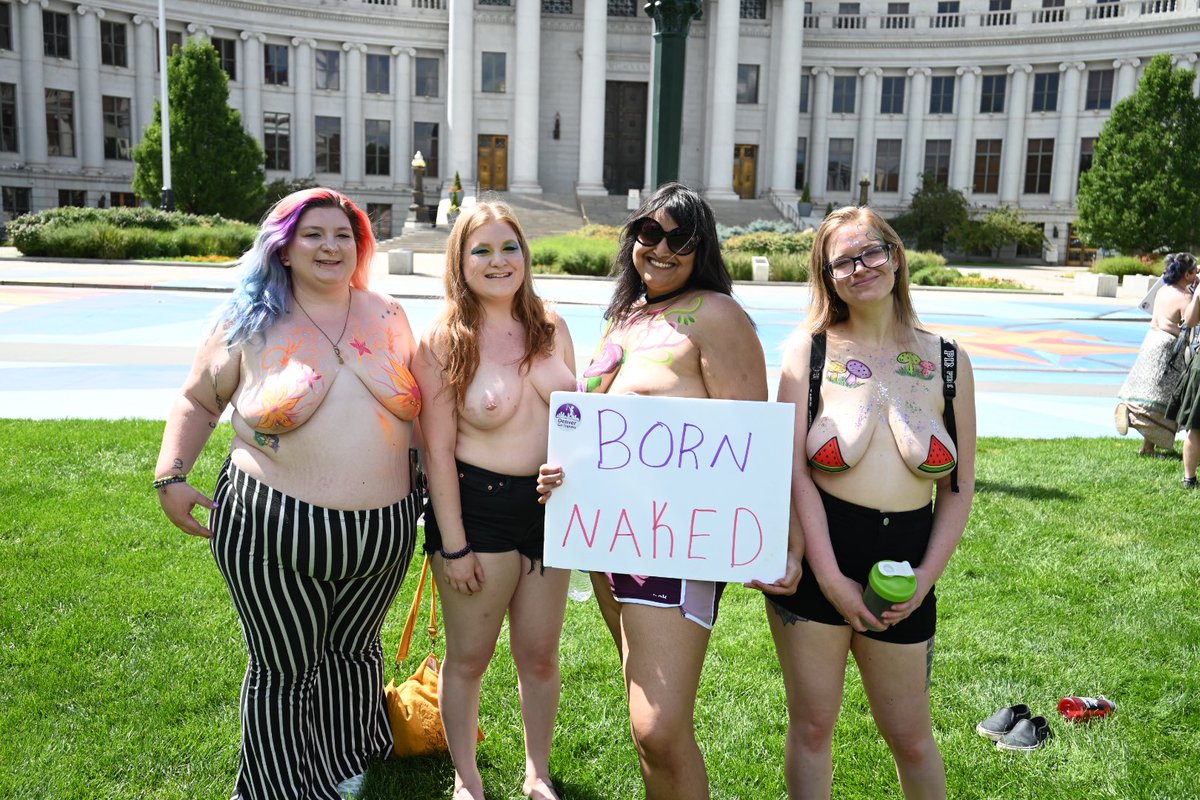 KatabelleVA's tweet photo. #Denvergotopless #DGT2022 #freethenipple #equality #genderequality #YesItsLegal 
#freedom #denver #boobies #DenverGoTopless2022 #bornnaked   #DGT Denver Go Topless March https://t.co/zcCH2Ez29h
