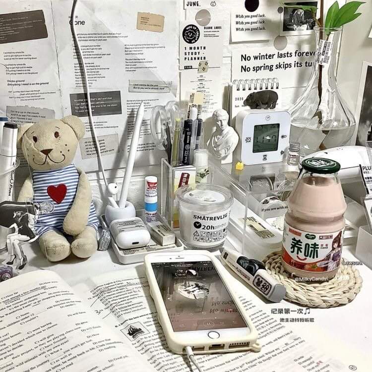 zellerchvs's tweet photo. hello, i’m zel. new to study twt, i'm looking for more moots. ^^

 things about me 🌷
– '06 • she/her ! 
– grade 11 student ; humss
– filipino (eng/tag ok)
– i like books, kpop, and music.

— #studytwt #studytwtph like or rt to be mutuals ! https://t.co/odaHliYWkF