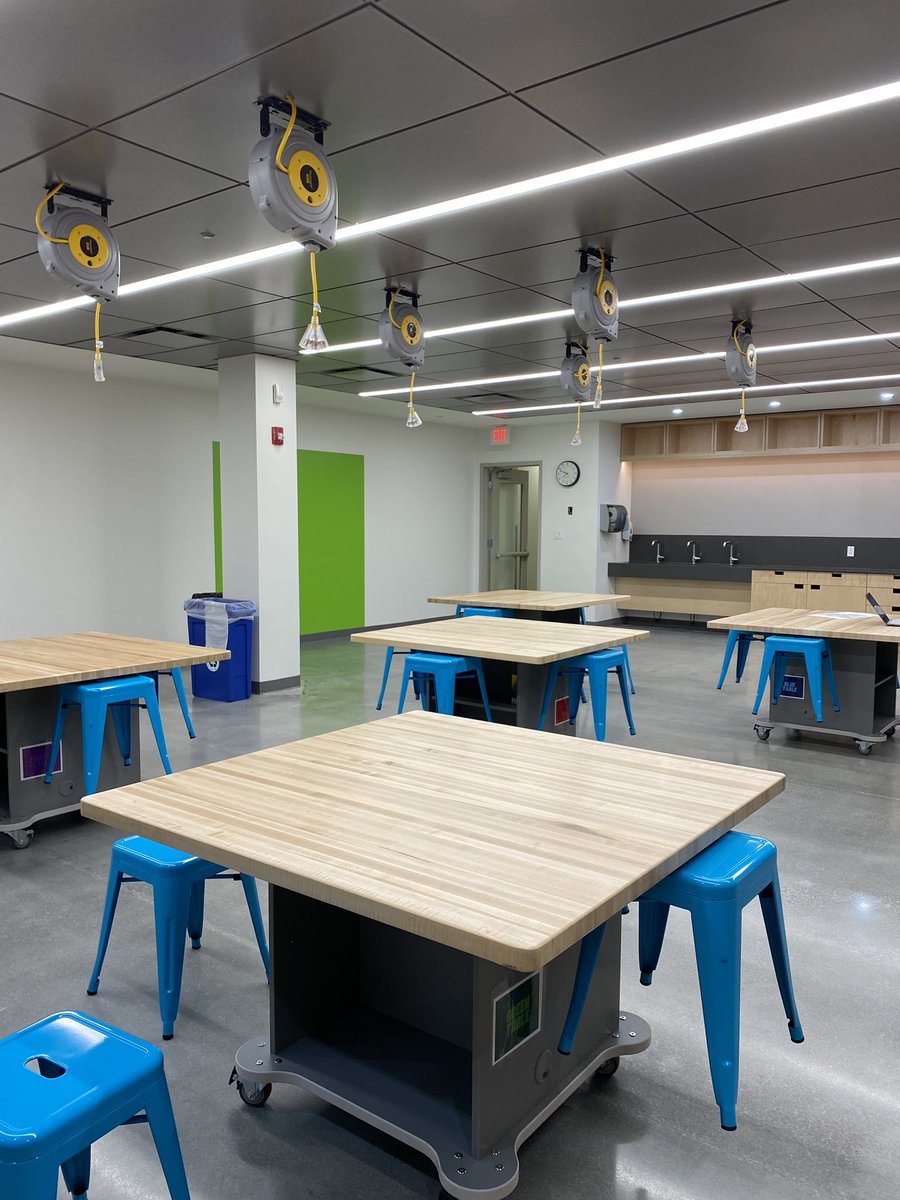 WISRedDevils's tweet photo. A new Lasseron Design Lab eagerly awaits @WISRedDevils! Have a great first day. #FORZAWIS https://t.co/h3yRxF21vv