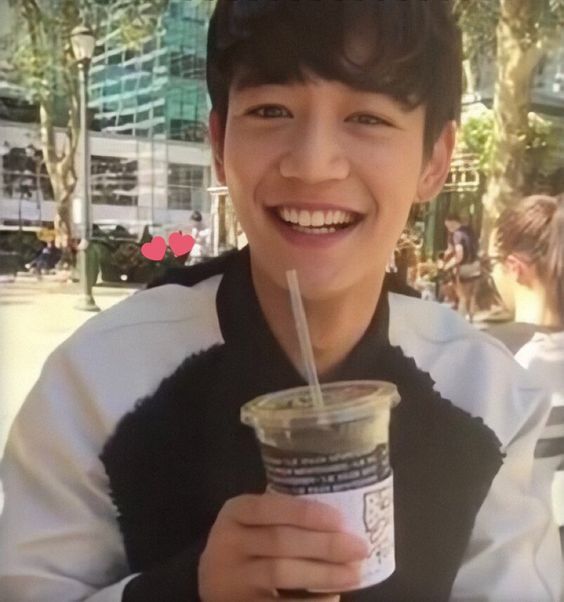 SHINeeating's tweet photo. This smile 😭

#Minho #SHINee #shineeating https://t.co/KEfc15PRTE
