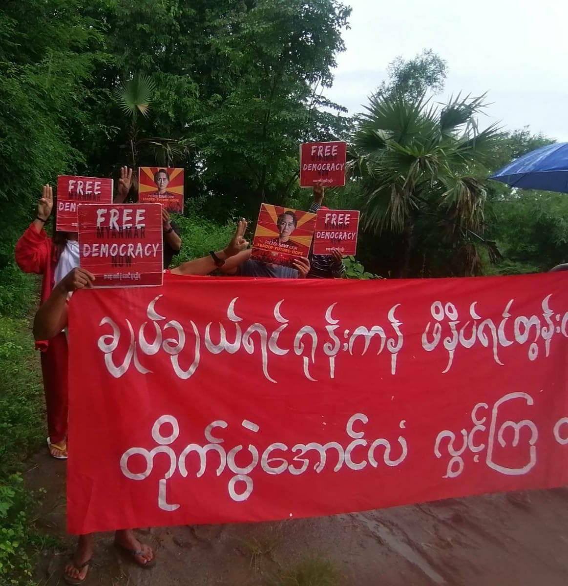 cassiakhin's tweet photo. Pro-democracy residents of Kale marched once again and demonstrated a persistent protest to overthrow military regime today.  #2022Aug28Coup #LegalizationOfNUG #WhatsHappeningInMyanmar https://t.co/LJqwu7Uzn2