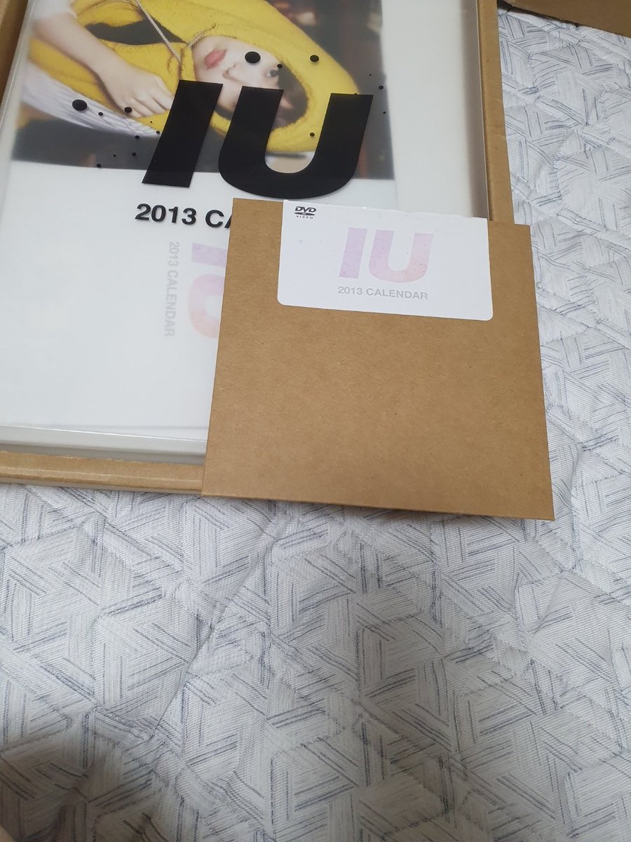 IU WTS PH

2012 Calendar (No Poster) - 3,250 PHP
2013 Calendar (No CD) - 3,600 PHP

NETA, PAYO and fees not included (kr rental and isf)

Di pa din tapos ㅠ