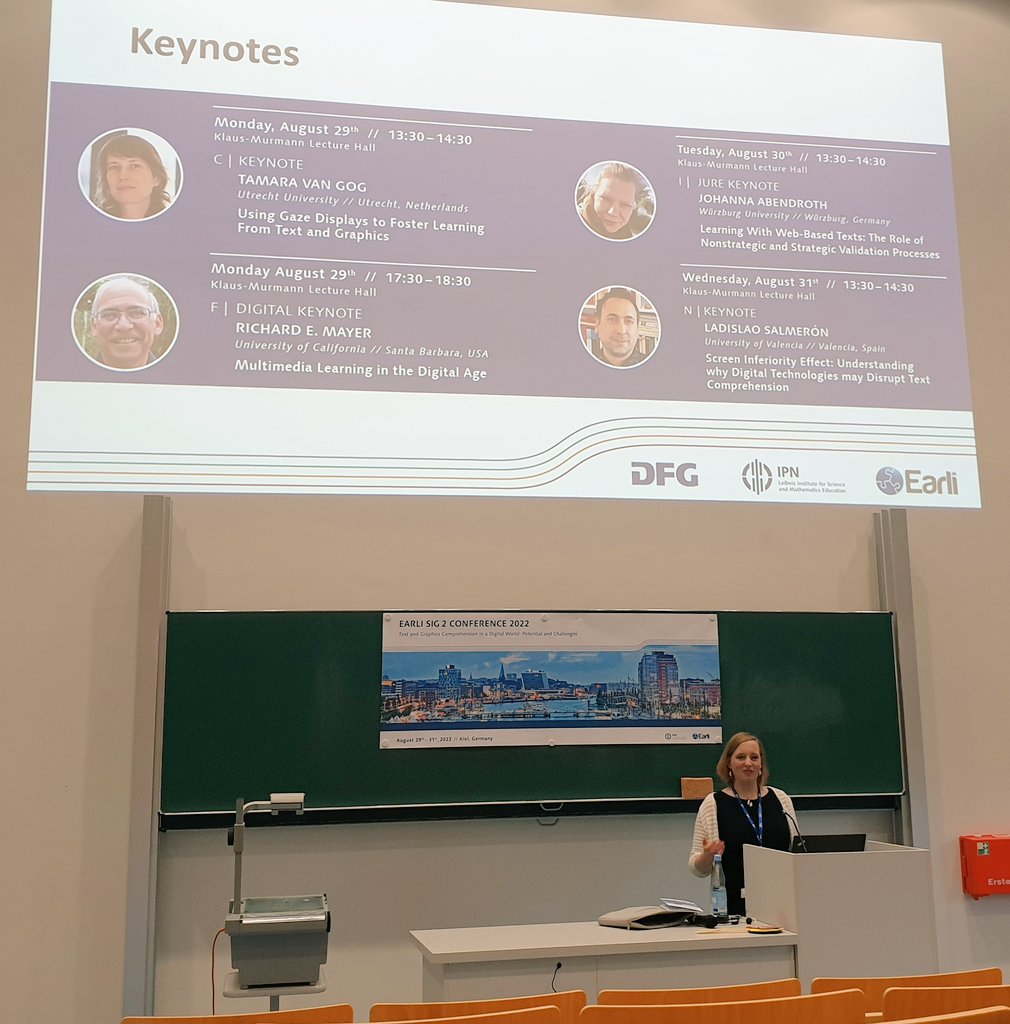 Opening ceremony of today's #EarliSIG2 conference <a href="/IPN_Kiel/">IPN</a> finally in presence!
Looking forward to these great keynotes! 🤩🤗
#graphics #texts #multimedia #conference <a href="/earli_office/">EARLI</a>