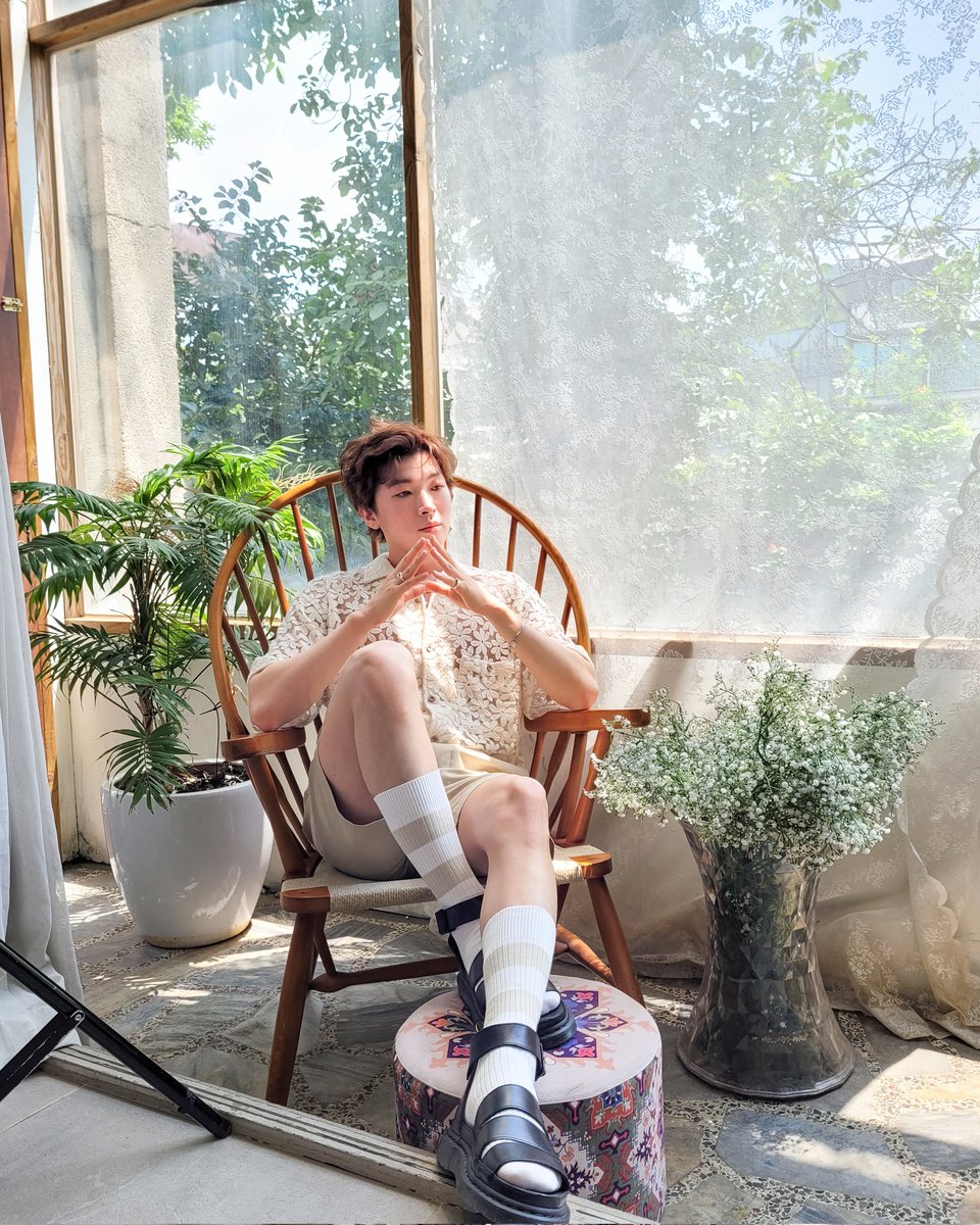 umakecompany's tweet image. [#라이의_현장취재 #박강현]
시어터플러스 마지막 현장 비하인드 💘

모든 컨셉이 찰떡콩떡이라 어떤 컷을 고를지
1227번 고민하게 만든 화보천재만재 강현 배우 💬👏

8월의 끝자락, 여름의 의인화
강현 배우와 함께 행복하고 건강하세요 🌿

#배우 #박강현 #PARKKANGHYUN
#라이트하우스 #LIGHTHOUSE