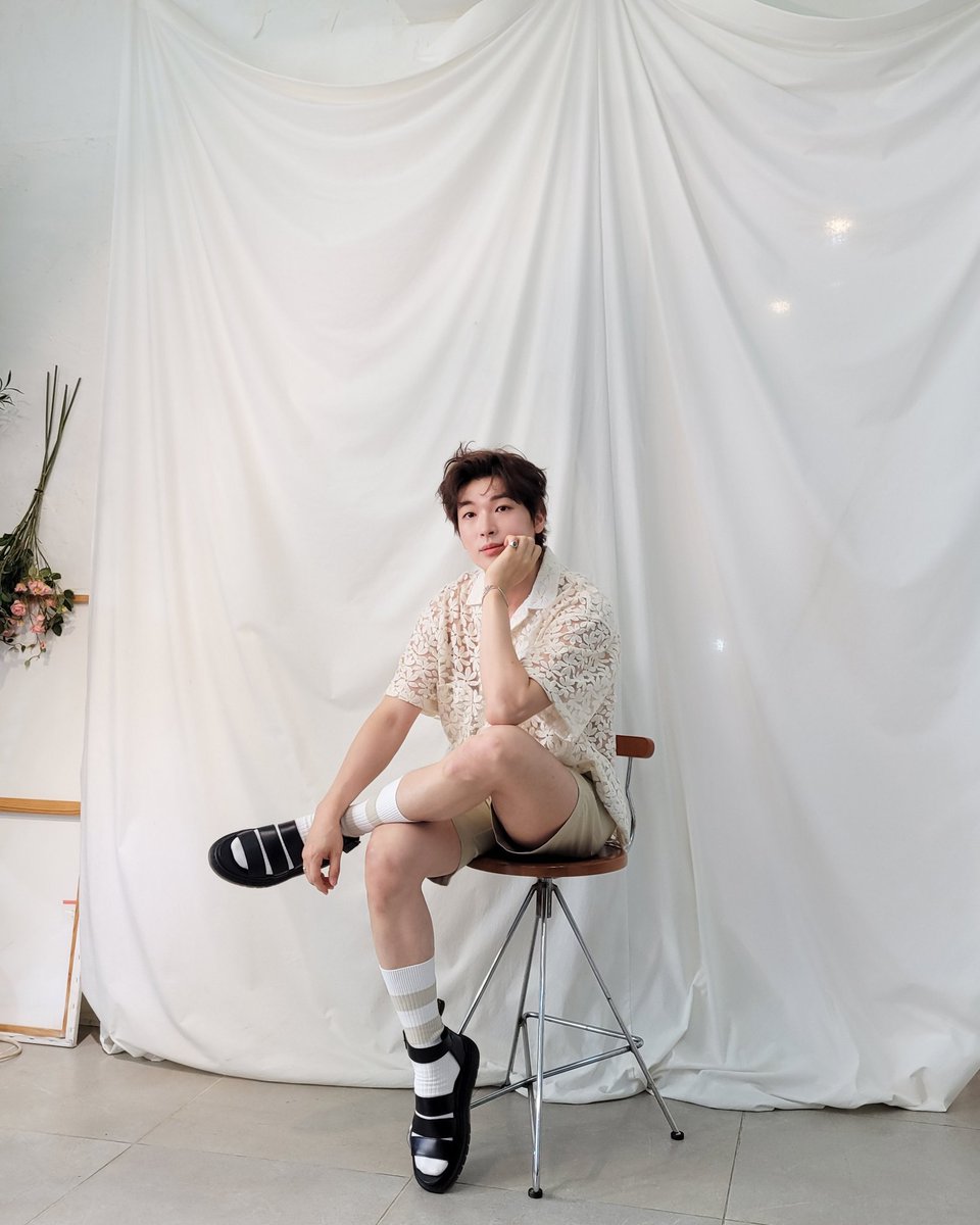 umakecompany's tweet image. [#라이의_현장취재 #박강현]
시어터플러스 마지막 현장 비하인드 💘

모든 컨셉이 찰떡콩떡이라 어떤 컷을 고를지
1227번 고민하게 만든 화보천재만재 강현 배우 💬👏

8월의 끝자락, 여름의 의인화
강현 배우와 함께 행복하고 건강하세요 🌿

#배우 #박강현 #PARKKANGHYUN
#라이트하우스 #LIGHTHOUSE