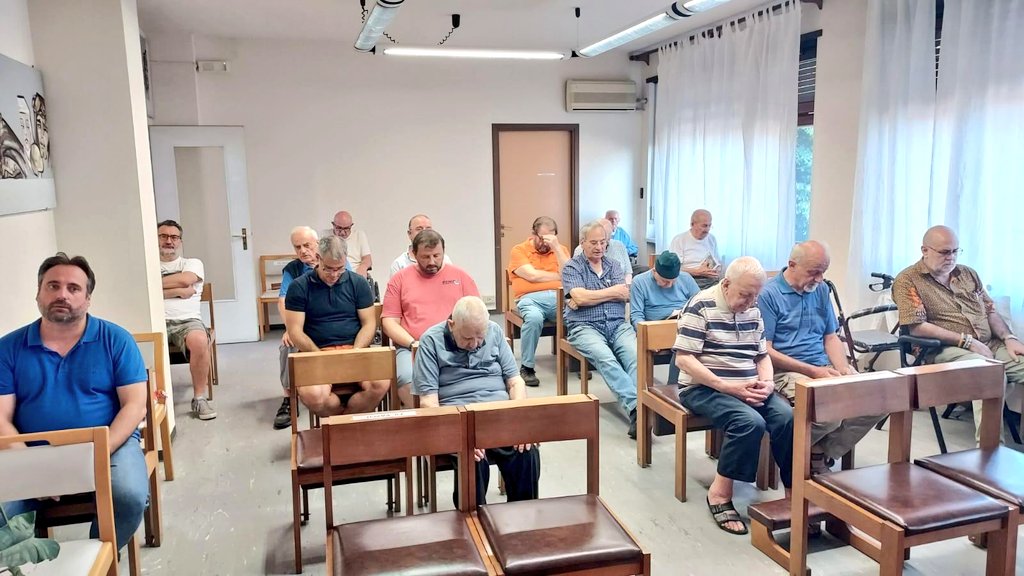 MaristasMedit's tweet photo. El Consejo Provincial se ha reunido en la Casa #Marista de #Entracque para programar el nuevo curso. Se han tratado muchos temas con toda la reflexiรณn y diรกlogo a los que invita el entorno; ademรกs de visitar la comunidad de hermanos mayores de #Carmagnola
#SomosMaristas ๐ https://t.co/z0P5qBgTP2