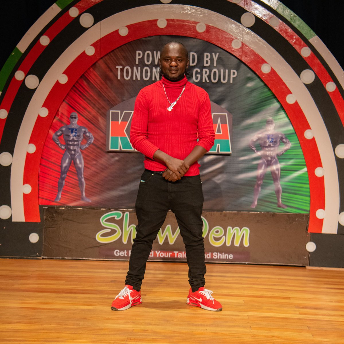 UKTalentTrain1's tweet photo. Shoutout to @DJSweetKay1 for always bringing the house down with amazing jams!! 🔥🔥

#ShowDemKenya #UKTT #TeenTalentCompetition https://t.co/728S1b2c1e