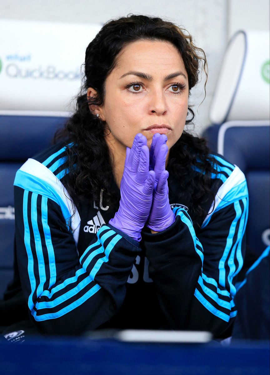 TrueChelseaFC1's tweet photo. Dr. Eva Carneiro with her healing hands... Can't remember #Chelsea players getting constant injuries with her on board. Will forever miss you @evacarneiro Only true Chels can recall. #ChelseaFC #CFC #BringBackEva https://t.co/lmLAgJ1aUl