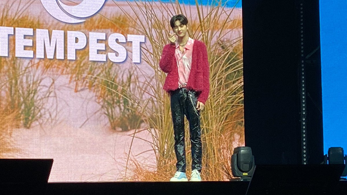 kvibe_yonhap's tweet photo. Regarding the question who fits boy concept the best

#Lew “The member who fits the boy concep the most was #Hyuk. He showed new charm while smiling ”

#Hawrang. “ We can’t forget #Hanbin. He is always so bright and pure.”

#Eunchan “The one who matured the most is #Taerae.” https://t.co/6p2l2dAAwk