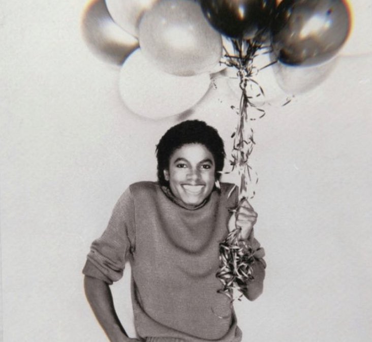 happy birthday to the sweetest and most genuine human to ever grace this earth, i miss you more than words can describe… #HappyBirthdayKingOfPop 🎉🤍