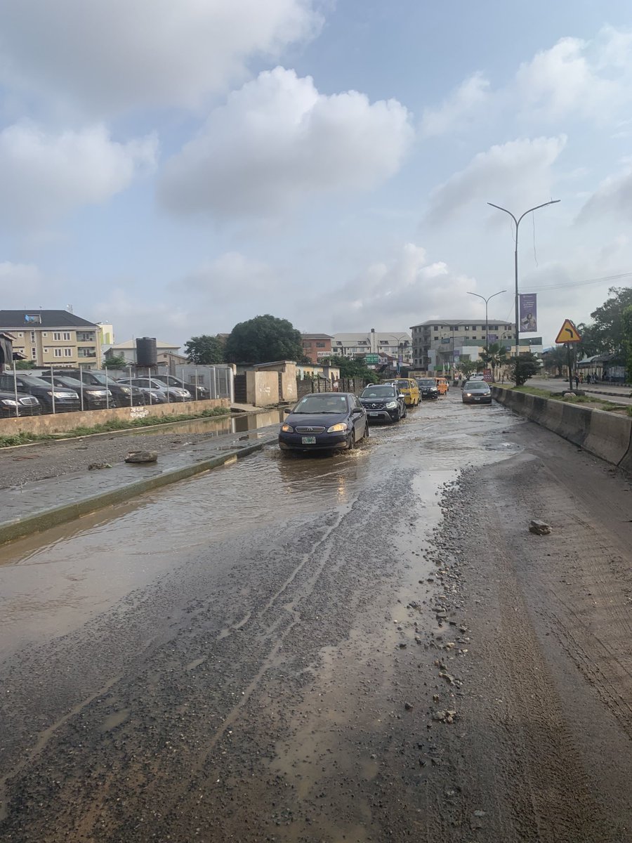 saheedbraheem's tweet photo. ⁦@followlasg⁩ ⁦@sanwoolulagos⁩.. This is Sabo Yaba this morning and its indeed in a deplorable state.. you’d agree with me that it could be fixed and made better to ease traffic on alternative routes.. Just a reminder.. Eko oni baje ooo… https://t.co/NdlLWbR7Ij