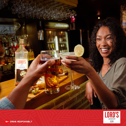 ‘When the Lord’s Gin Chocolate is present , Fun is guaranteed’
Recipe
-25ml Lord’s Gin
-25ml Orange Juice 
-Top with Champagne 
 Enjoy!

#LordsGin
#LordsCocktail  
#LordsGinChocolate
#LordsLifestyle