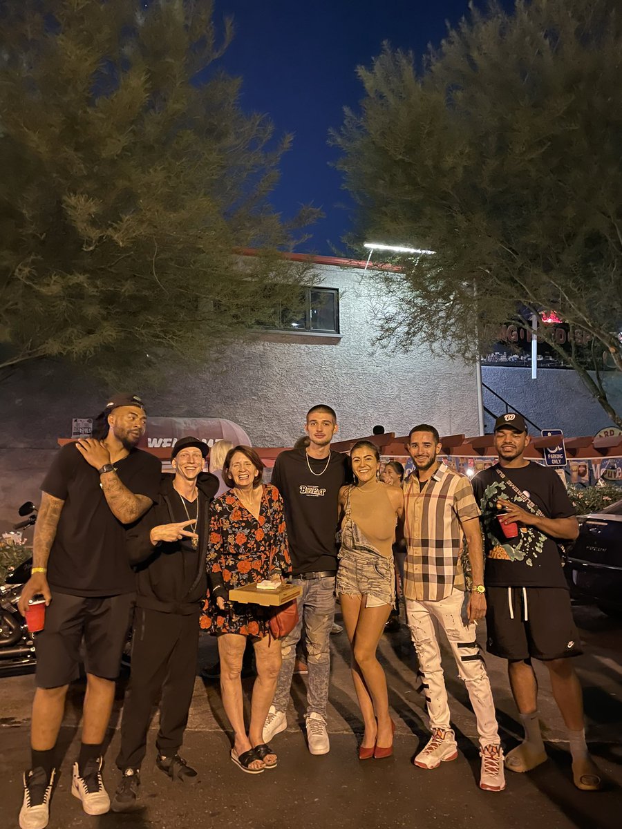 the_cyberqueen's tweet photo. @BVPtoken taking over Las Vegas!!! #Crypto #NFT #LasVegas #Entertainment #film https://t.co/vfGPFiBin5
