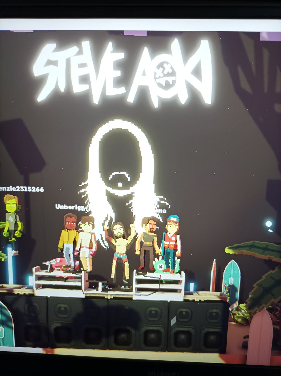 Amanalone19's tweet photo. @TheSandboxGame @steveaoki I just participated in the #SandboxAlphaS3Giveaway for a chance to win 500 SAND! On stage with Steve Aoki, check out my screenshot below!
👇 https://t.co/5vuUWggXwu