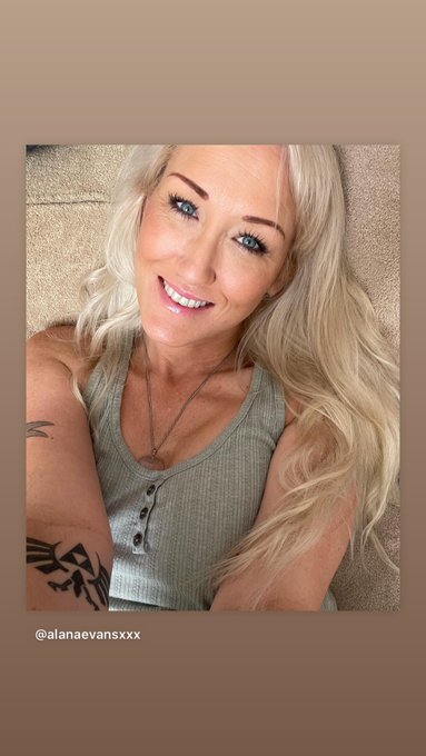 Sweet dreams https://t.co/2lj3IJ5zsP<a href="/tag/acl"class="tags"><span>#acl</span></a><a href="/tag/austincitylimits"class="tags"><span>#austincitylimits</span></a>
