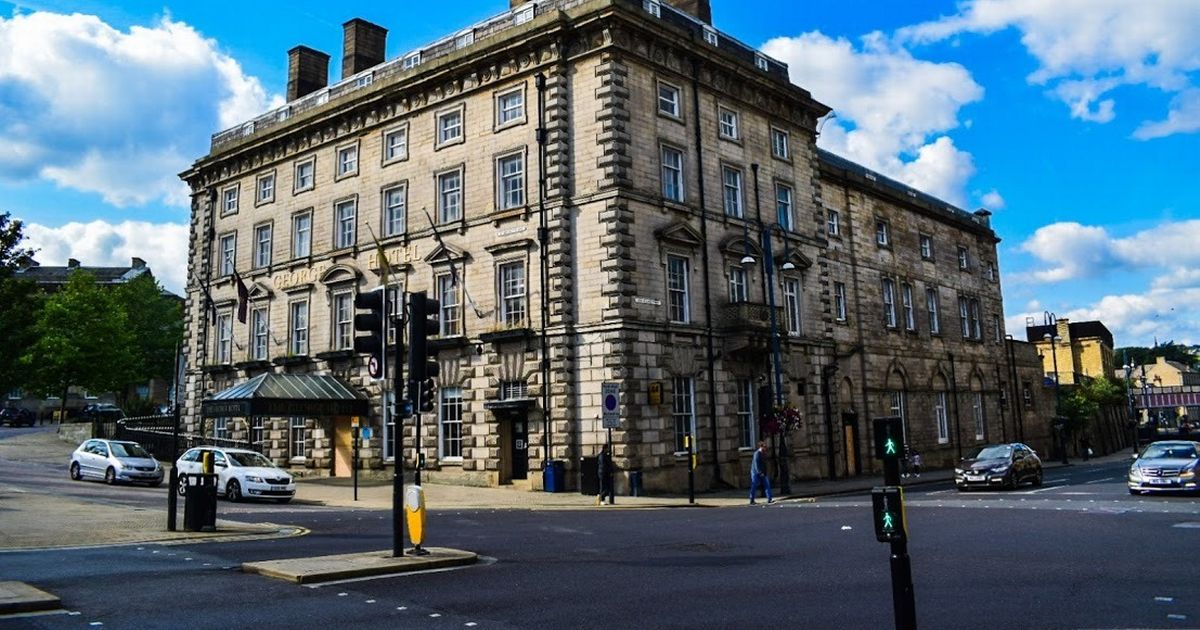 Giantsrl's tweet photo. 127 years ago today, 22 clubs, including Huddersfield, met at the George Hotel to form a little thing we call Rugby League...

...and all these years later, here we all still are. So #RLFamily, this 𝗴𝗮𝗺𝗲𝗱𝗮𝘆, we're toasting to 𝗴𝗮𝗺𝗲𝗱𝗮𝘆 🥂

🎟️ https://t.co/yFtkh5wGKe https://t.co/COv45QSG4Z