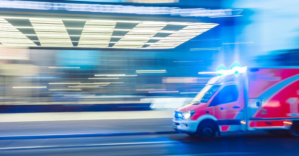 HalloEltern's tweet photo. In #münchen wurde ein siebenjähriges Mädchen in einem Hotel beim Spielen von einer #Steinstatue erschlagen. Jegliche Hilfe für die Italienerin kam zu spät.
#unfall
https://t.co/XKfs9juyMF https://t.co/xDznxc3gf5