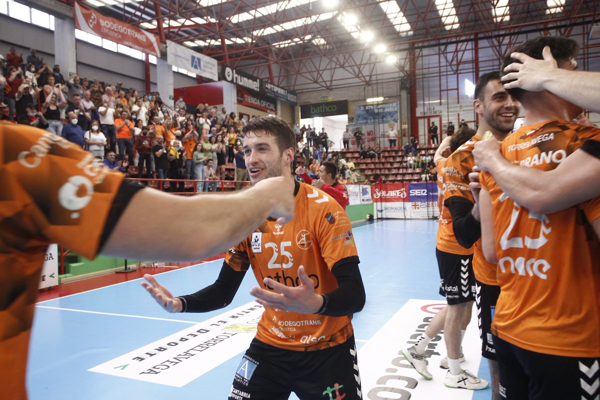 🧡 ¡Que sí, que vuelve a ser semana de <a href="/ASOBAL/">ASOBAL</a>!

🔋 Este sábado vuelve #TheOrangeSquad al Vicente Trueba con la visita del <a href="/BmHuesca/">Bada Huesca</a> 

💳 Recuerda pasar a por tu abono en horario de 17:00 a 20:00 para poder estar el primero en el estreno de la temporada
