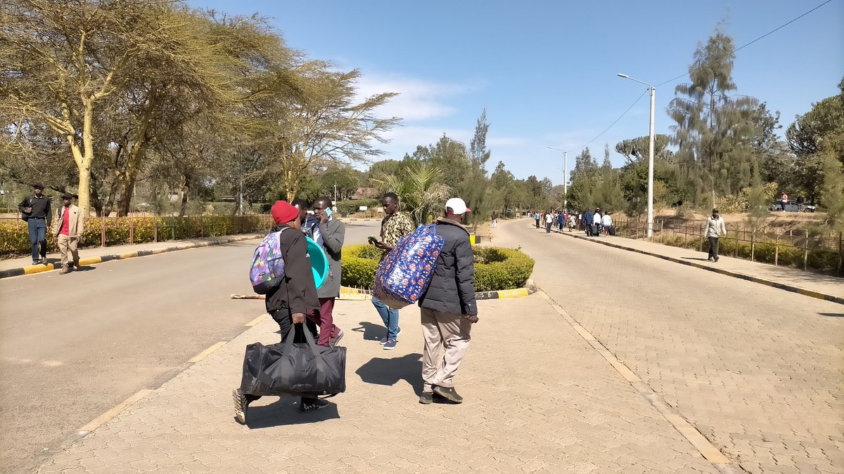 MMaraUniversity's tweet photo. IN PHOTOS: Admission of First Year students @MMaraUniversity 
Due to automation of admission process, parents &amp; new students have easy time on reporting day
@EduMinKenya @prskkenya @SammyMuraya @estherkiragu19 @IawrtK @josebigg @DjSoxxy @MonariPeterJ @Kiswili_10 @Thagreatleo https://t.co/NXizOHby0M