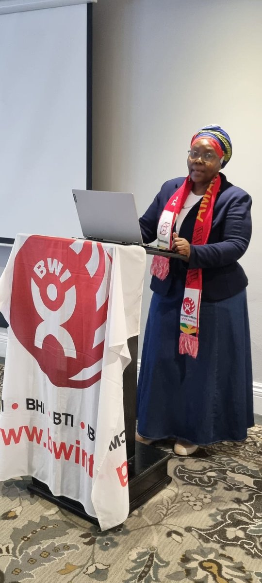 WaBoitumelo's tweet photo. Drawing from the #BWI's Congress theme 'Organise Beyond Borders',#BWI AME Regional Representative @CrecentiaM opened the #SACONET #TrainingOfTrainersAndAsbestosCapacityWorkshop & motivated participants to own the labour space,think &strategize beyond their immediate circumstances https://t.co/s7NzyB6AFJ