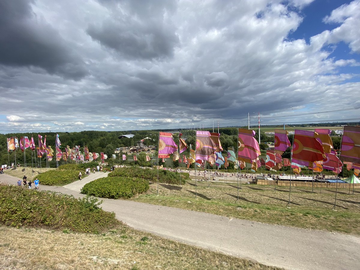 BadToxic's tweet photo. #ReadyToParty, #climbing the #pyramid, #Mysteryland #festival, #Saturday.

#Pyramide #girls #girl #partyDress #partyDresses #secondDay #party #stairs #Treppe #rainbowStairs #view #Aussicht #flags #festival #MysterylandFestival #musicFestival #Musikfestival #Amsterdam #Netherlands https://t.co/kuhK2l1G3j